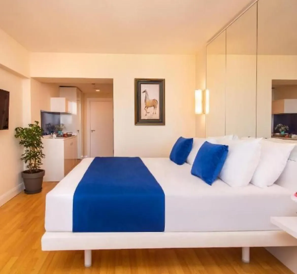 Luxury Class Aparthotel Batumi